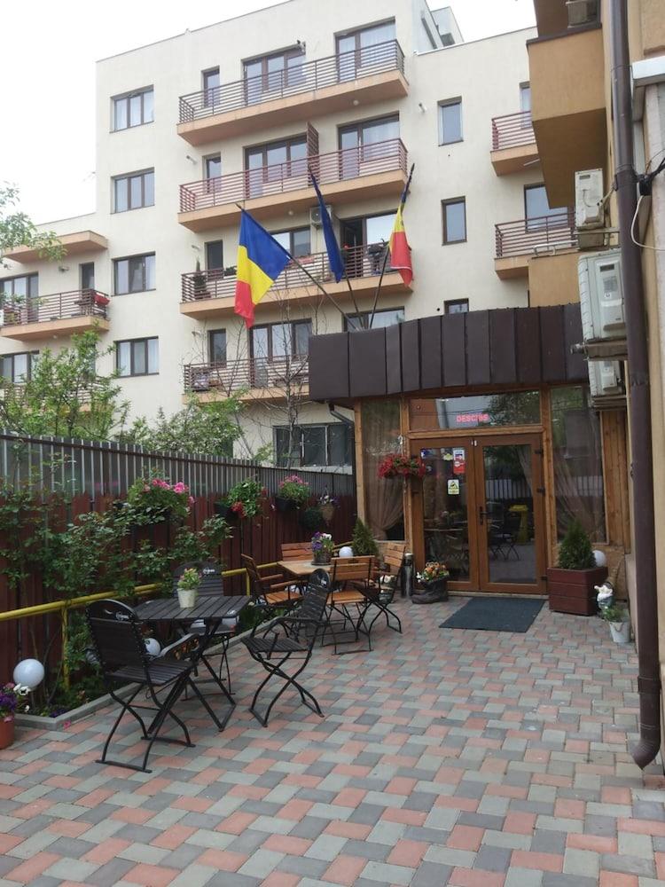 La Casa Nord Ξενοδοχείο Βουκουρέστι Εξωτερικό φωτογραφία